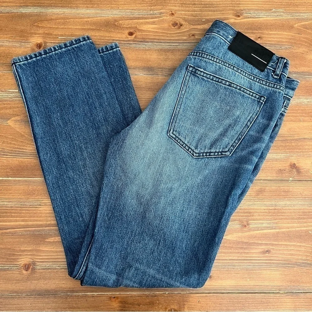 Blk DNM Jeans 11 Eggert Blue. Size 25.